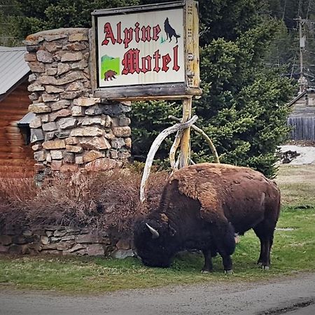 Alpine Motel Of Cooke City Exteriör bild