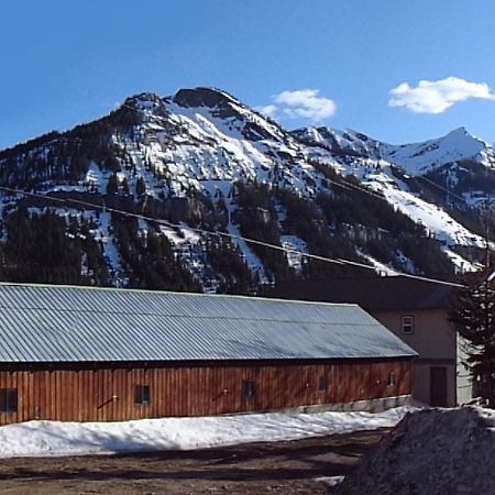 Alpine Motel Of Cooke City Exteriör bild