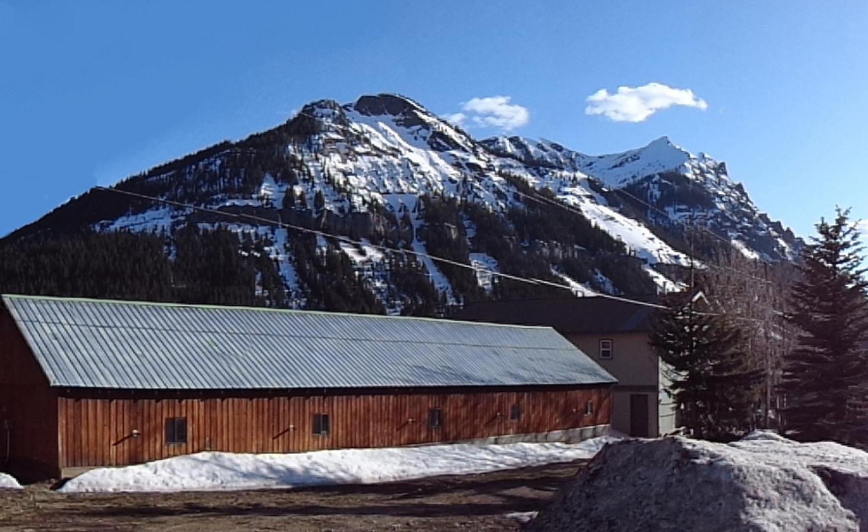 Alpine Motel Of Cooke City Exteriör bild